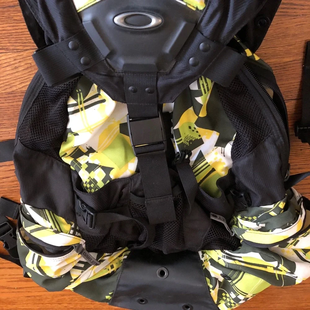 Vintage Y2K Oakley Icon Tactical Backpack